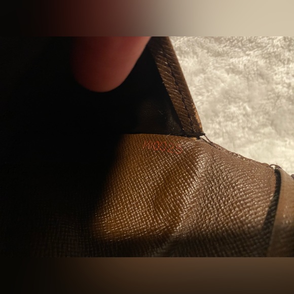 Louis Vuitton Brazza long bifold wallet - Picture 9 of 9